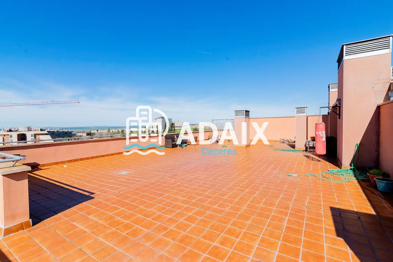 Terraza de Ático en venta en Cáceres con Aire acondicionado, Calefacción y Terraza