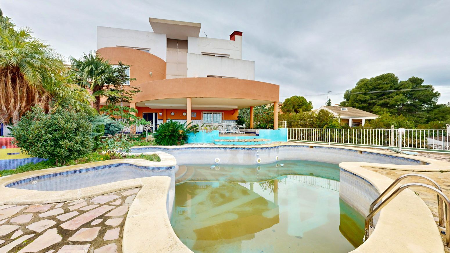 Piscina de Casa o chalet en venta en Chiva con Jardín privado, Terraza y Trastero