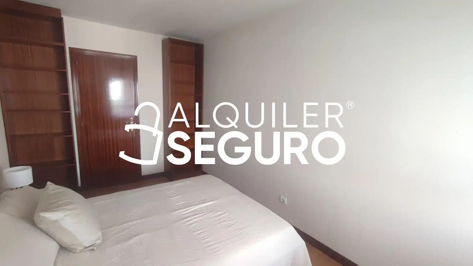 Bedroom of Flat for rent in Madrid  with Air Conditioner, Heating and Terrace