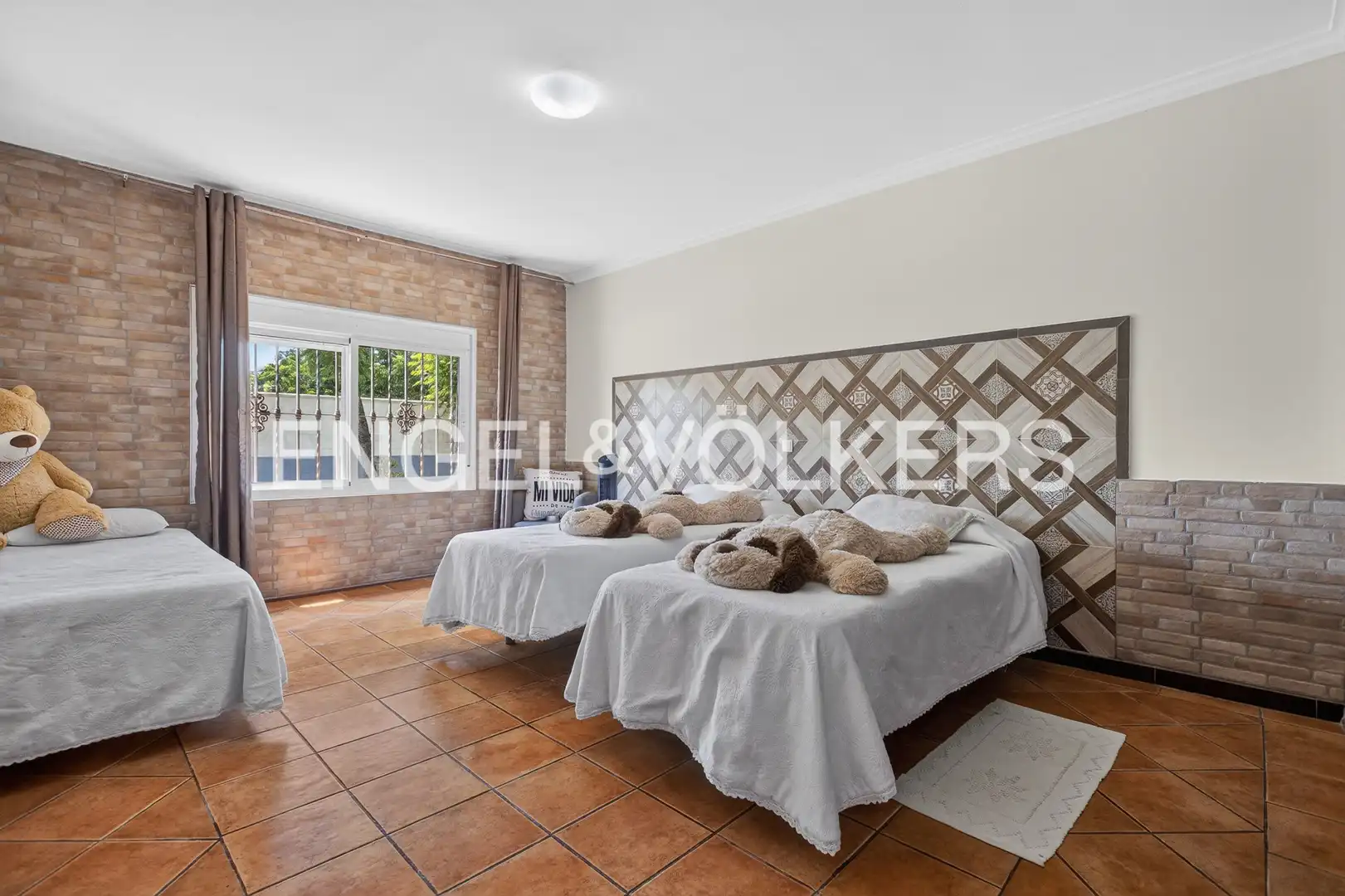 Habitación de Casa o chalet en venta en Carmona con Aire acondicionado, Calefacción y Jardín privado