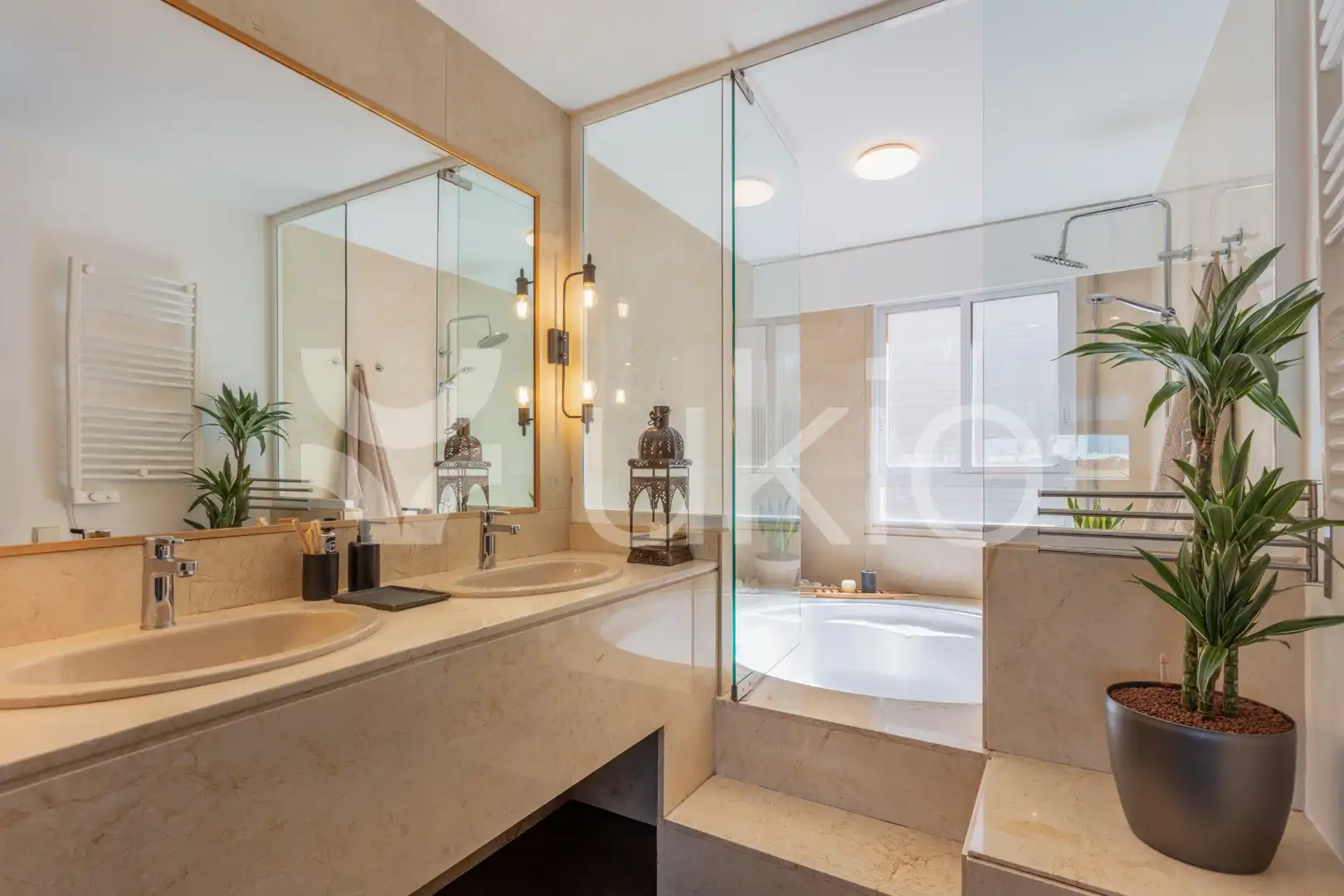 Bathroom of Apartments for rent in Madrid  with Air Conditioner, Heating and Terrace