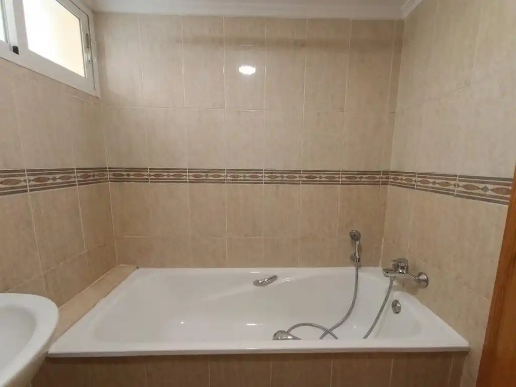 Bathroom of Flat for rent in Mislata  with Balcony