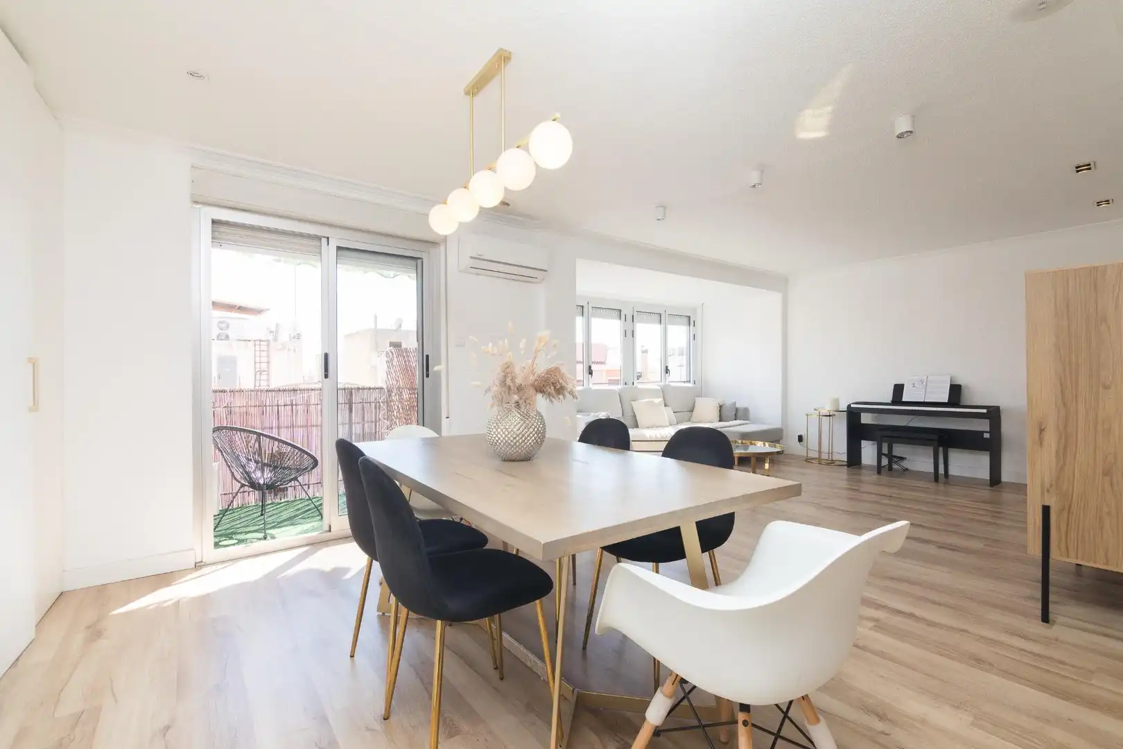 Comedor de Piso en venta en Elche / Elx con Aire acondicionado y Balcón
