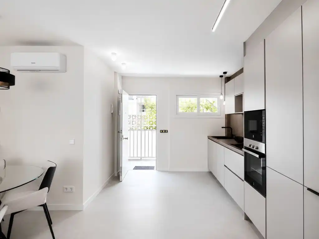 Kitchen of Flat for sale in Fuengirola  with Air Conditioner, Terrace and Swimming Pool