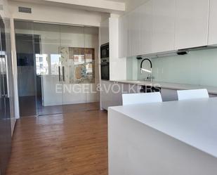 Kitchen of Apartment to rent in  Valencia Capital  with Air Conditioner, Heating and Furnished