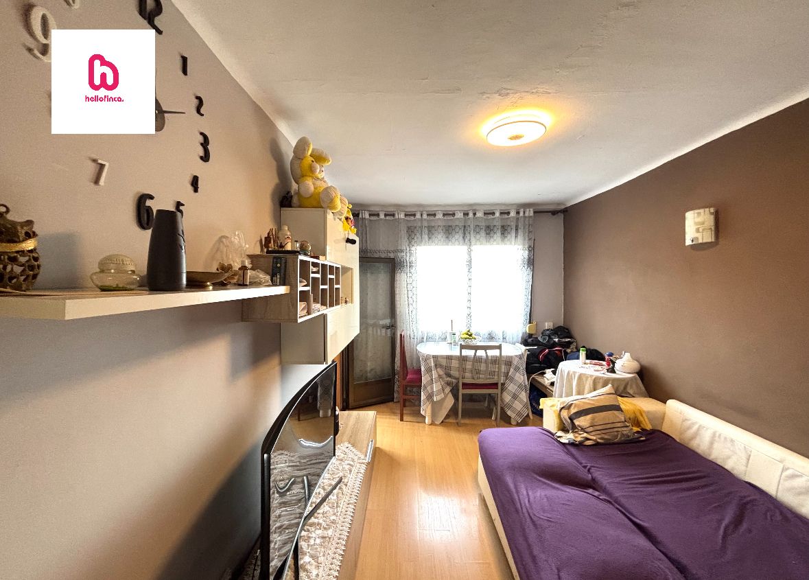 Bedroom of Flat for sale in  Barcelona Capital  with Parquet flooring, Storage room and Oven