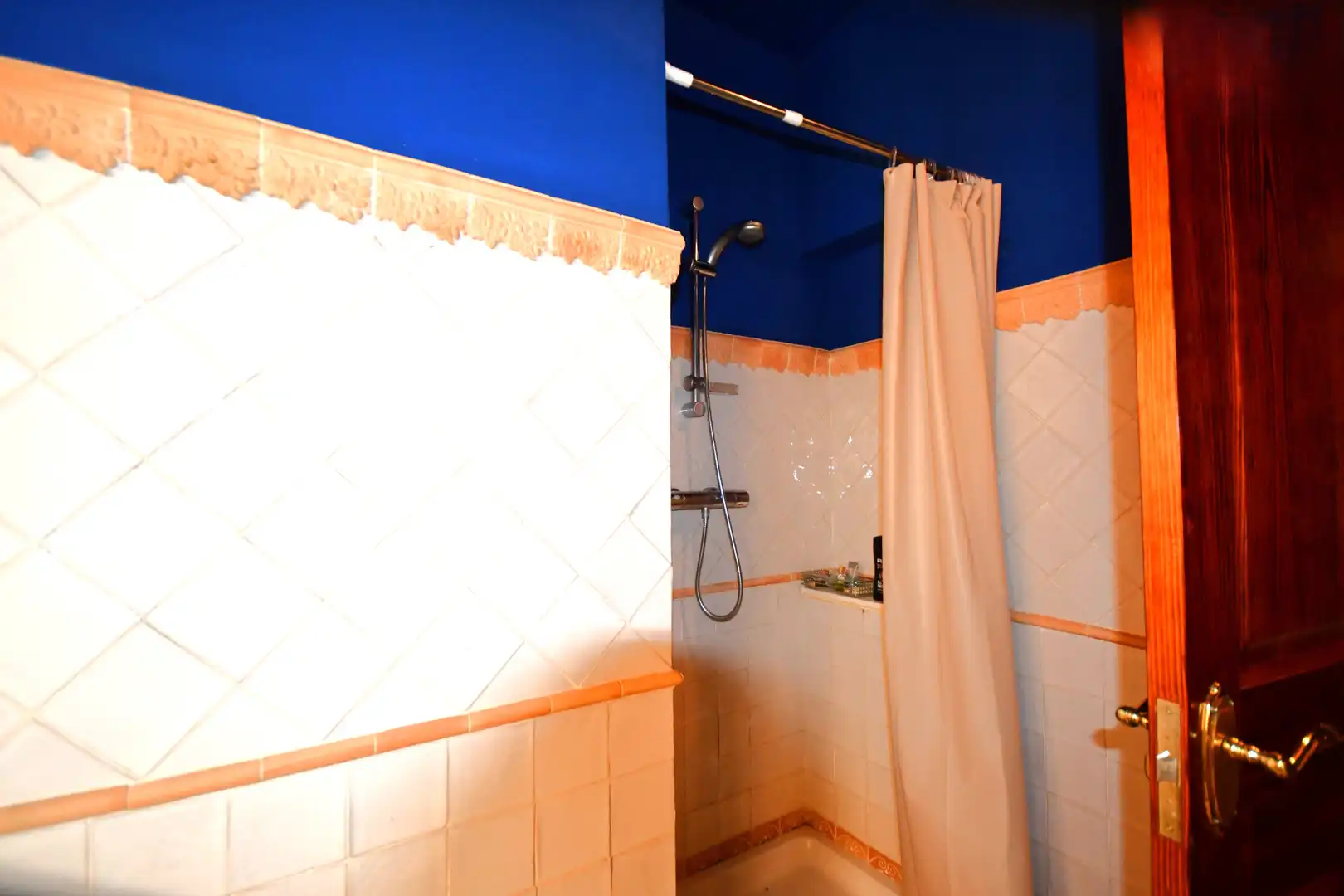 Bathroom of Houses for sale in Lardero  with Air Conditioner, Heating and Private garden