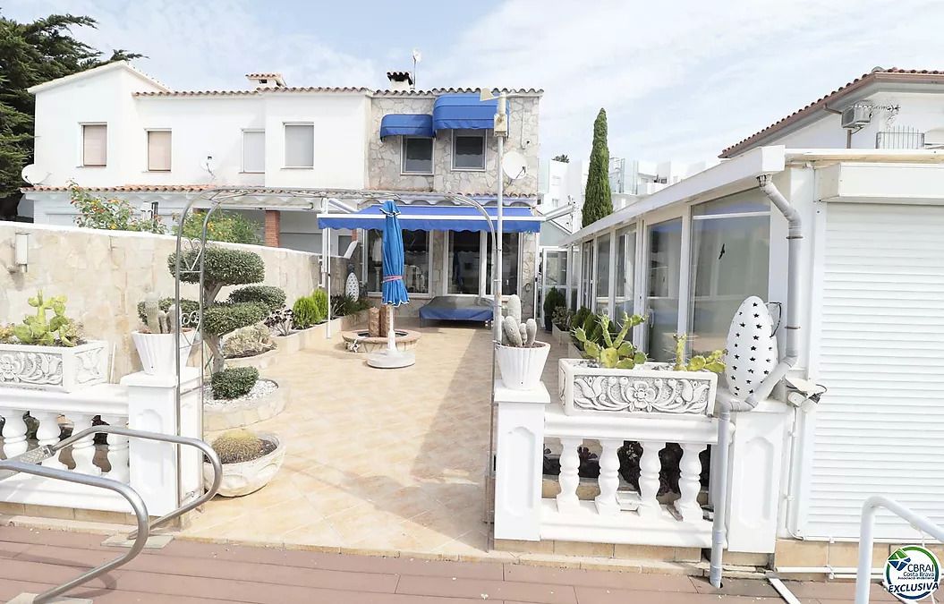 Terrassa de Finca rústica en venda en Roses amb Aire condicionat i Moblat