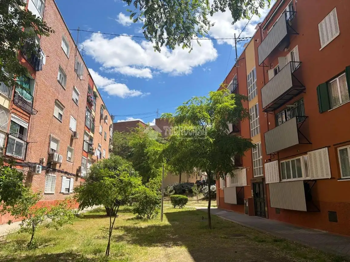 Exterior view of Flat for sale in Madrid  with Air Conditioner and Parquet flooring