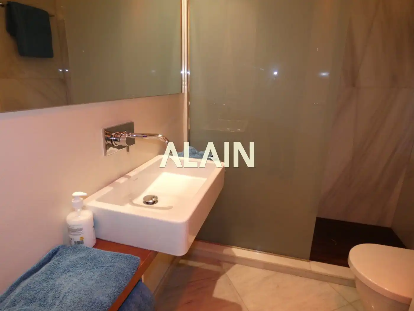 Bany de Àtic en venda en Valencia amb Aire condicionat, Calefacció i Parquet
