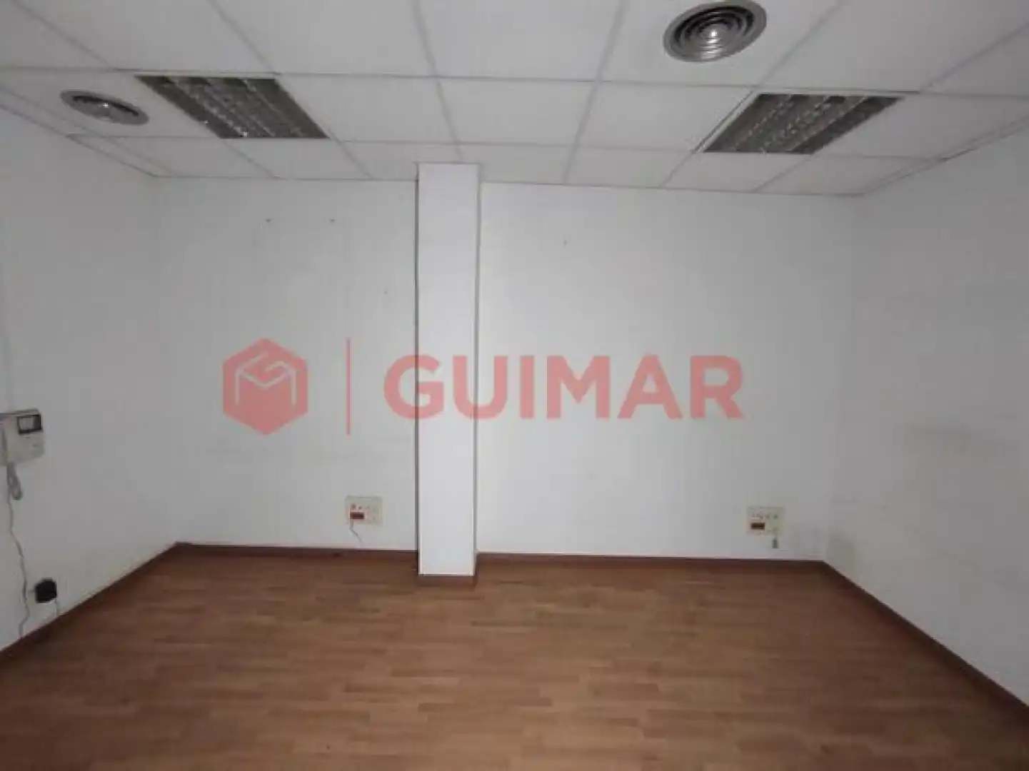 Local comercial en venta en Sant Joan Despí - Calle JOSEP TRUETA
