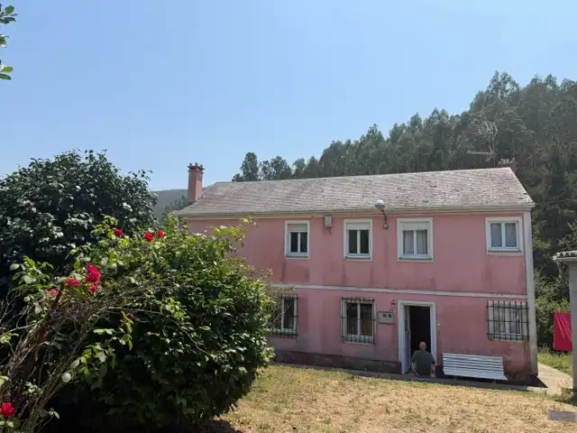 Außenansicht von Country house zum Verkauf in Trabada mit Heizung, Privatgarten und Terrasse