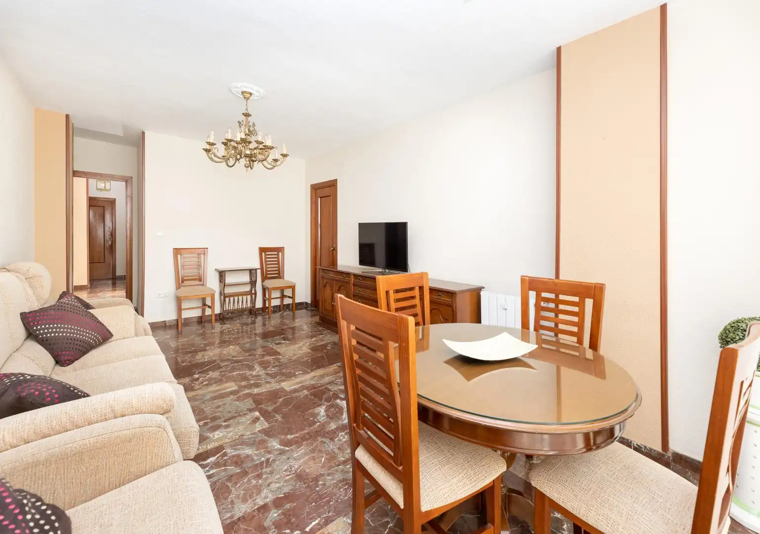 Comedor de Piso en venta en Granada con Calefacción