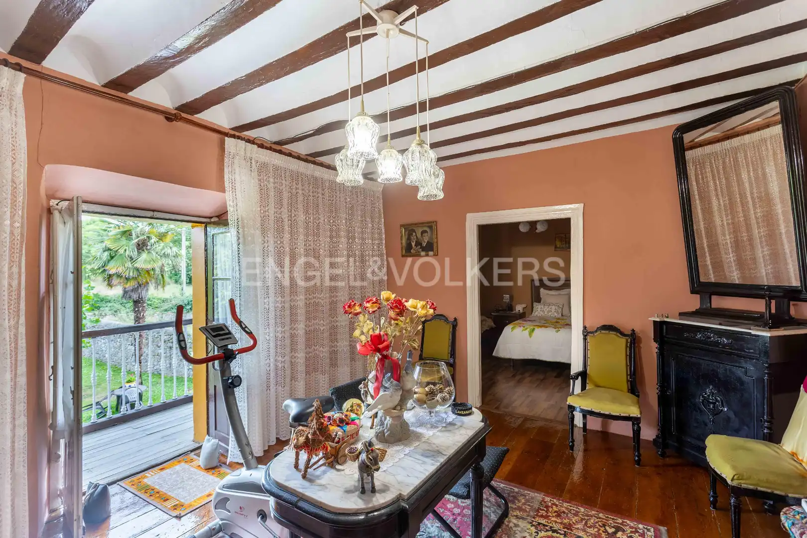 Comedor de Finca rústica en venta en Entrambasaguas con Calefacción, Jardín privado y Balcón