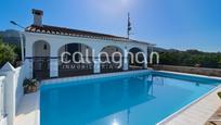 Piscina de Casa o xalet en venda en Alzira amb Aire condicionat, Terrassa i Piscina