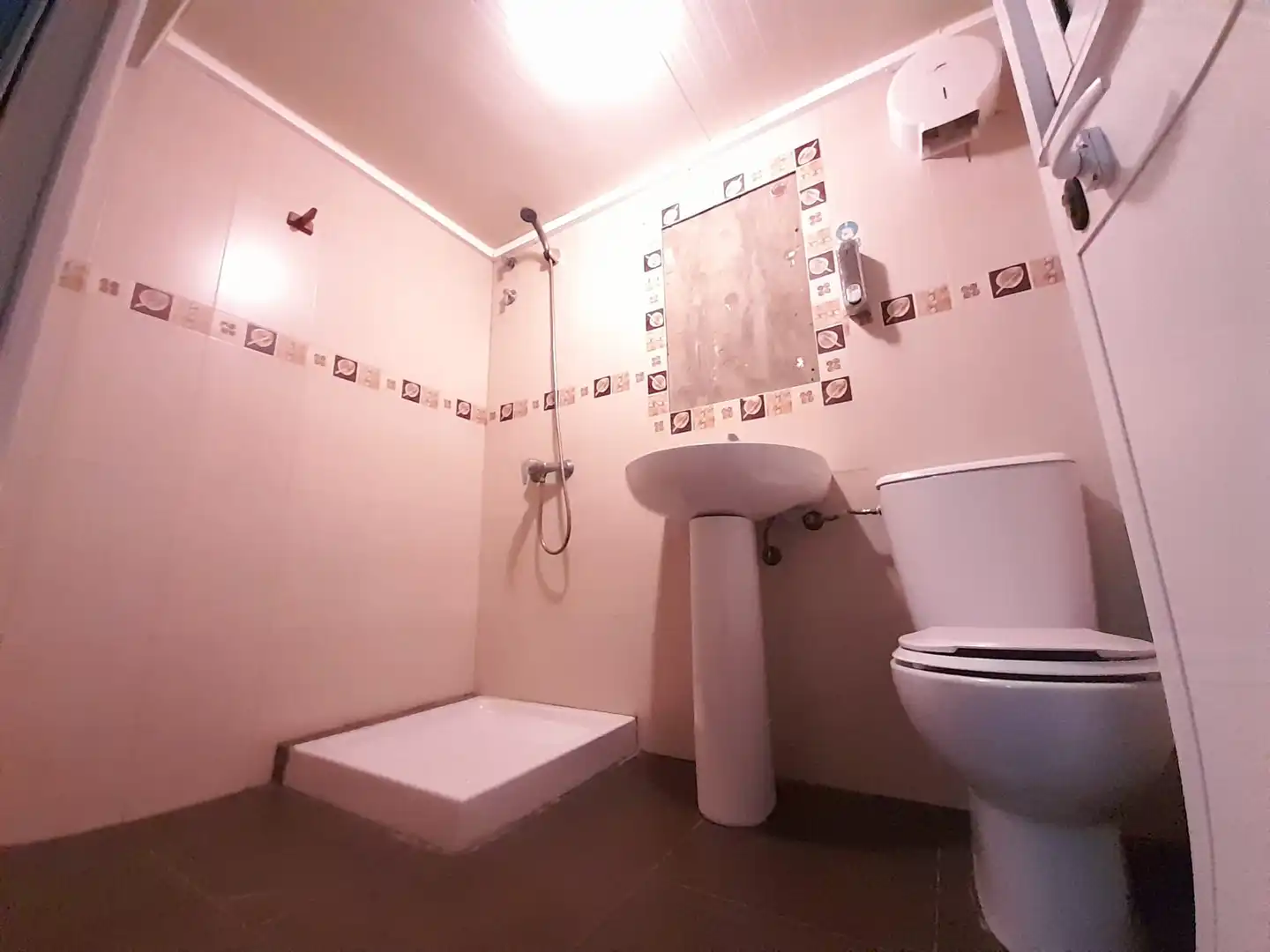 Badezimmer von Geschaftsraum zum Verkauf in Chipiona