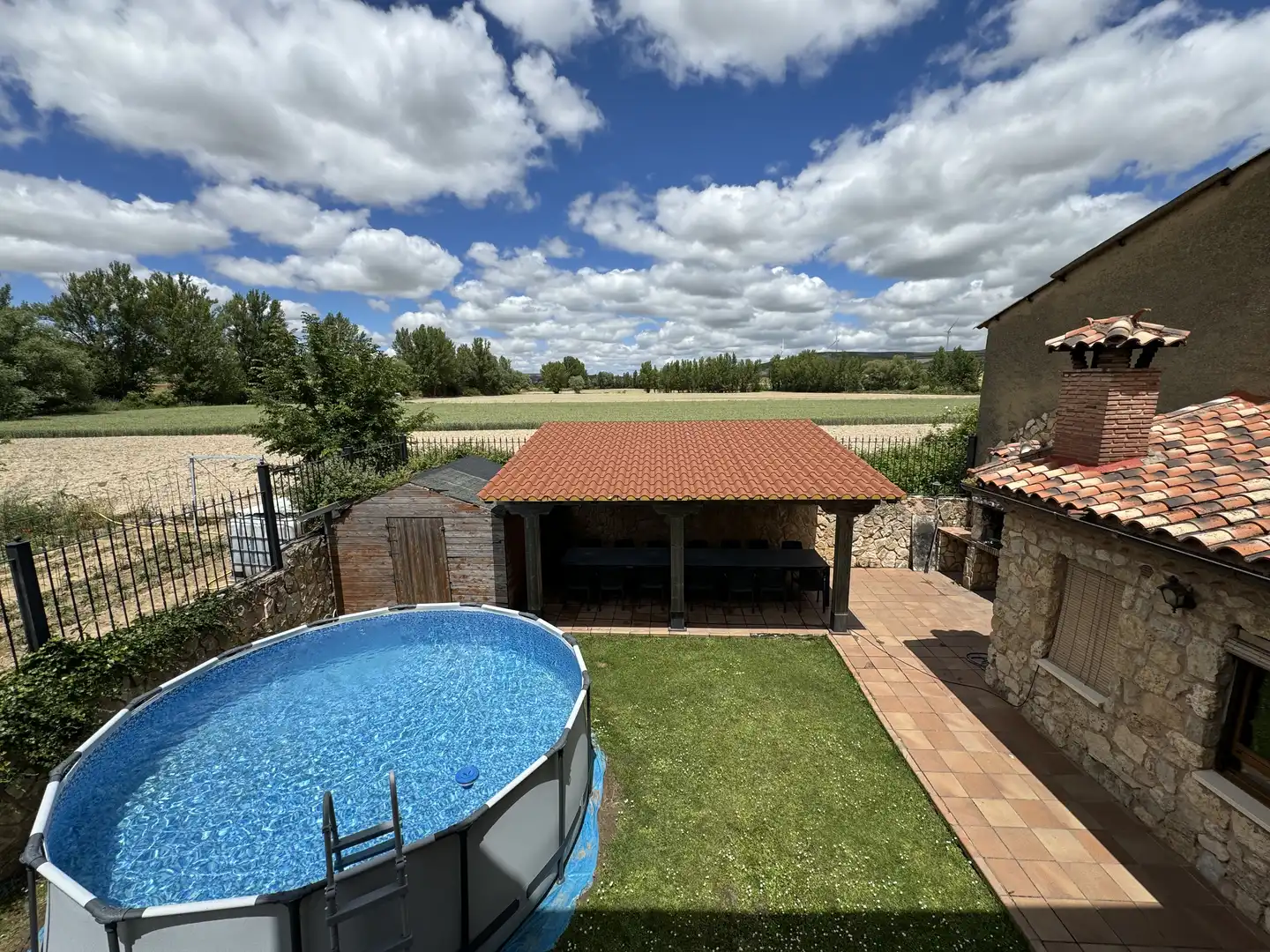 Piscina de Local en venta en Hornillos del Camino
