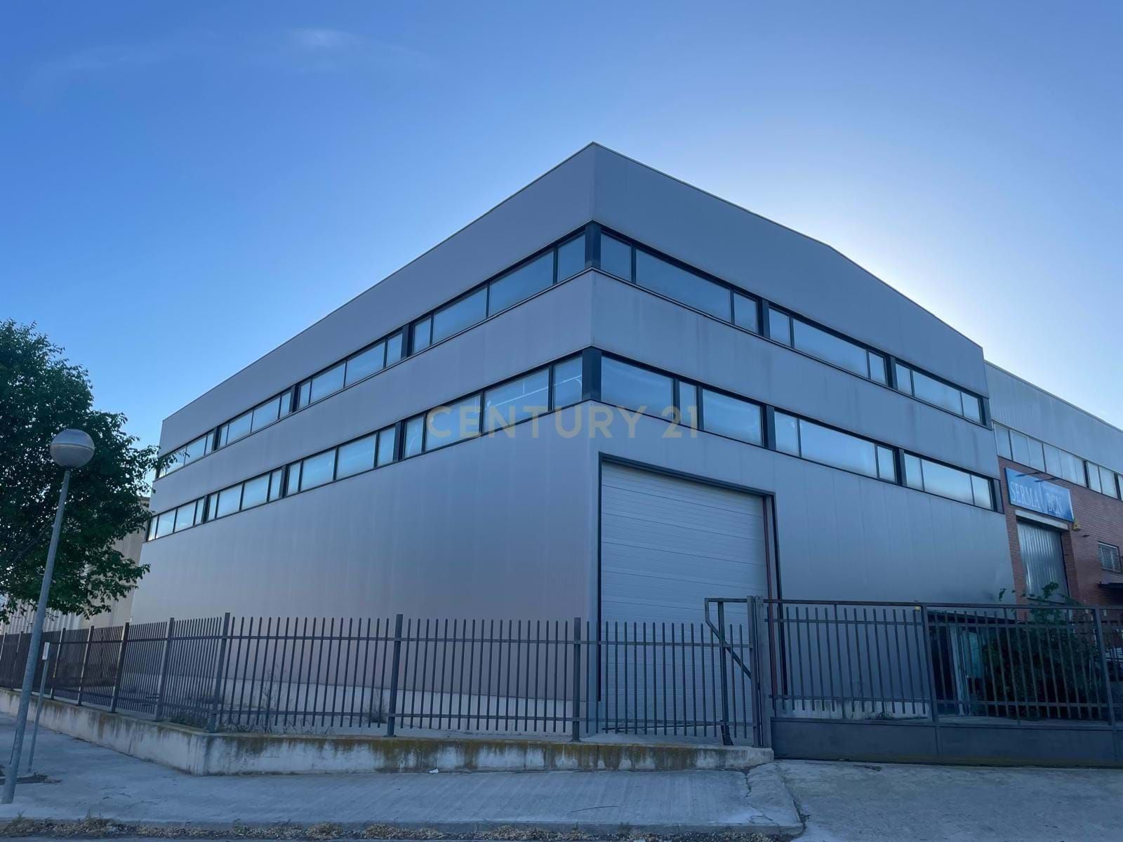 Exterior view of Office to rent in Sant Llorenç d'Hortons