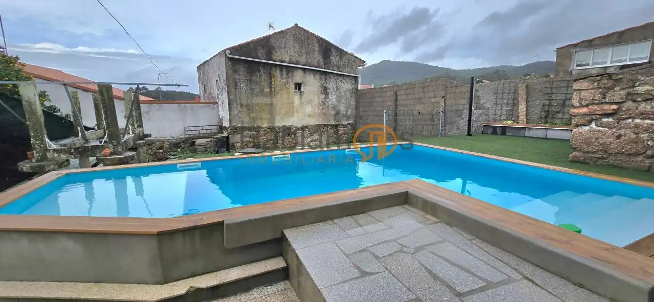 Piscina de Casa o chalet en venta en Vilagarcía de Arousa con Jardín privado, Terraza y Trastero