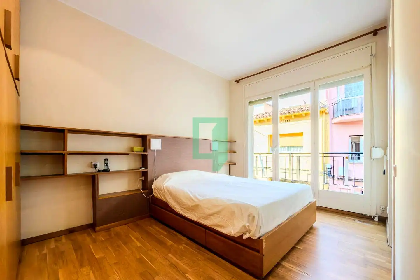 Dormitori de Casa o xalet en venda en Badalona amb Aire condicionat, Calefacció i Jardí privat