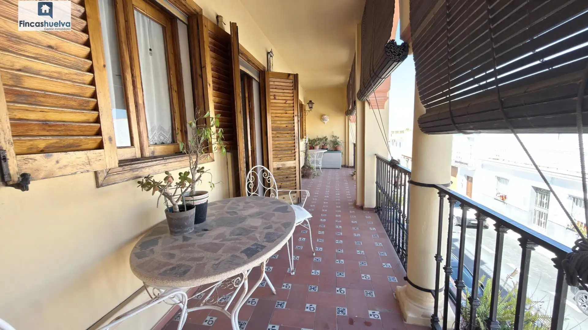 Terrassa de Casa adosada en venda en Palos de la Frontera amb Terrassa, Moblat i Balcó