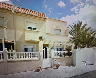 Exterior view of Single-family semi-detached for sale in  Almería Capital  with Air Conditioner, Terrace and Furnished