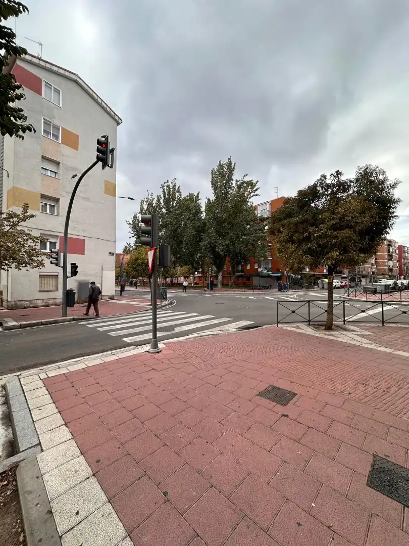 Vista exterior de Pis en venda en Valladolid amb Calefacció, Parquet i Internet
