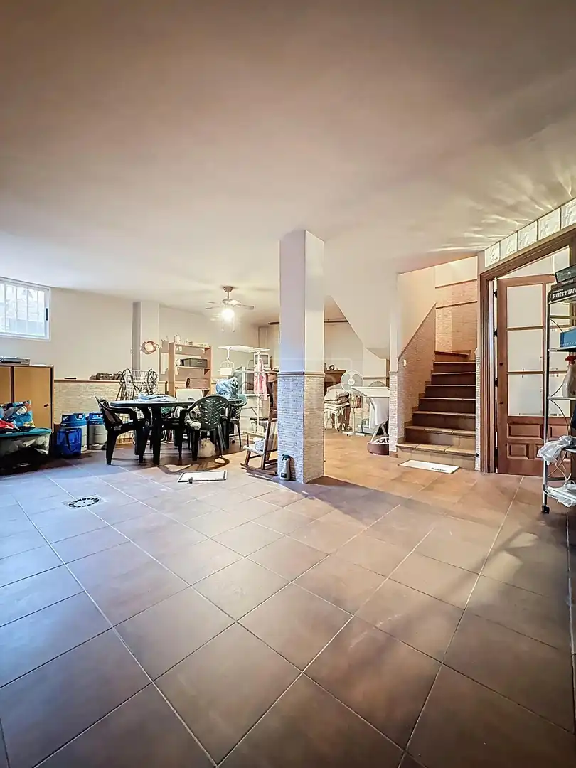 Casa adosada en venta en Vegas del Genil con Aire acondicionado, Calefacción y Trastero