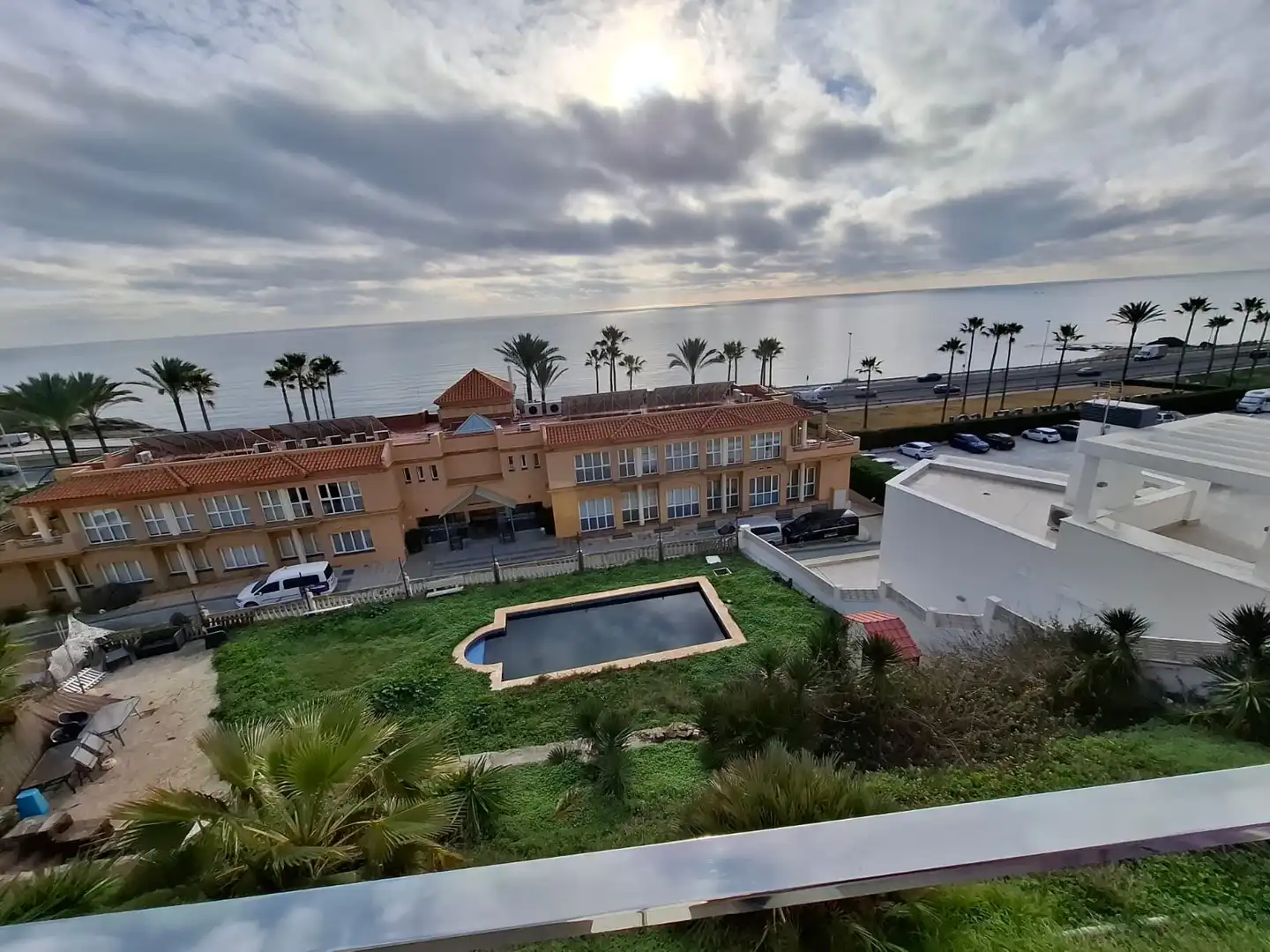Vista exterior de Casa o xalet en venda en Mijas amb Aire condicionat, Calefacció i Jardí privat
