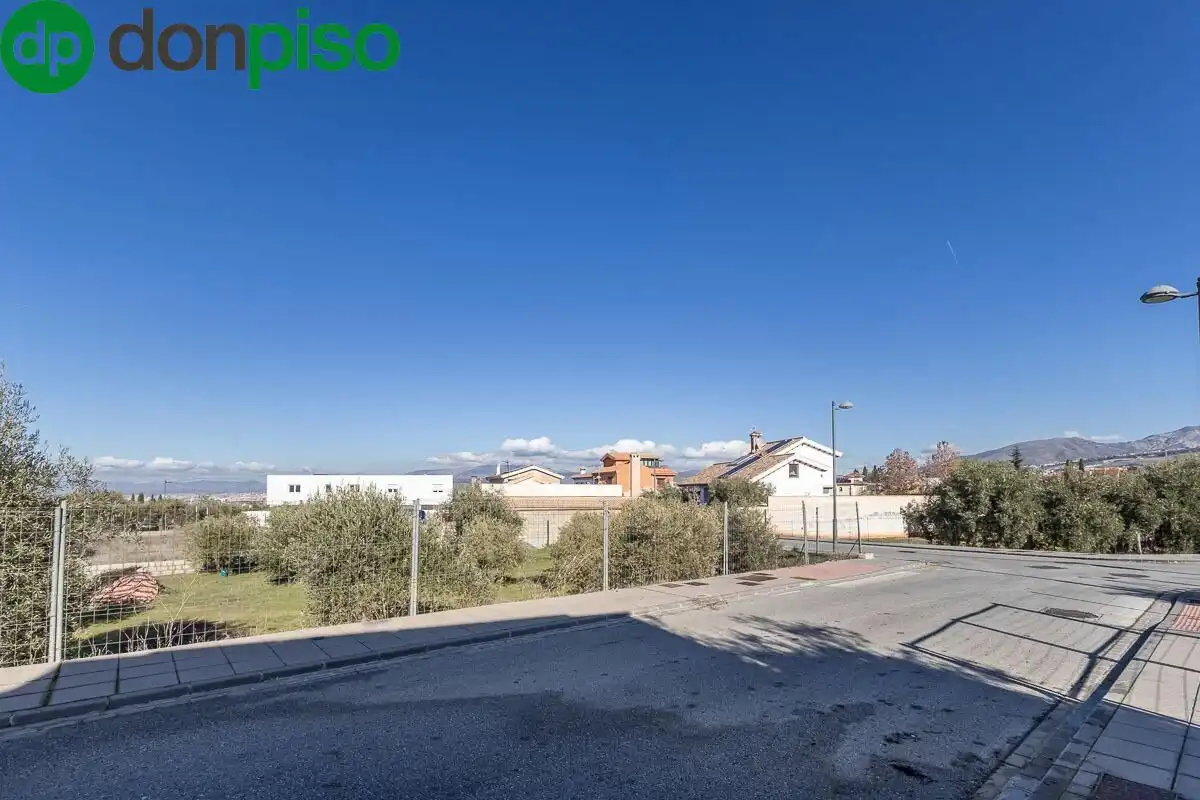 Residencial en venta en Calle Libertad, 4, La Zubia Ciudad