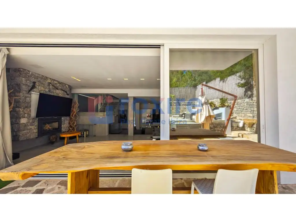 Terrassa de Casa o xalet en venda en Santa Eulària des Riu amb Aire condicionat, Jardí privat i Terrassa
