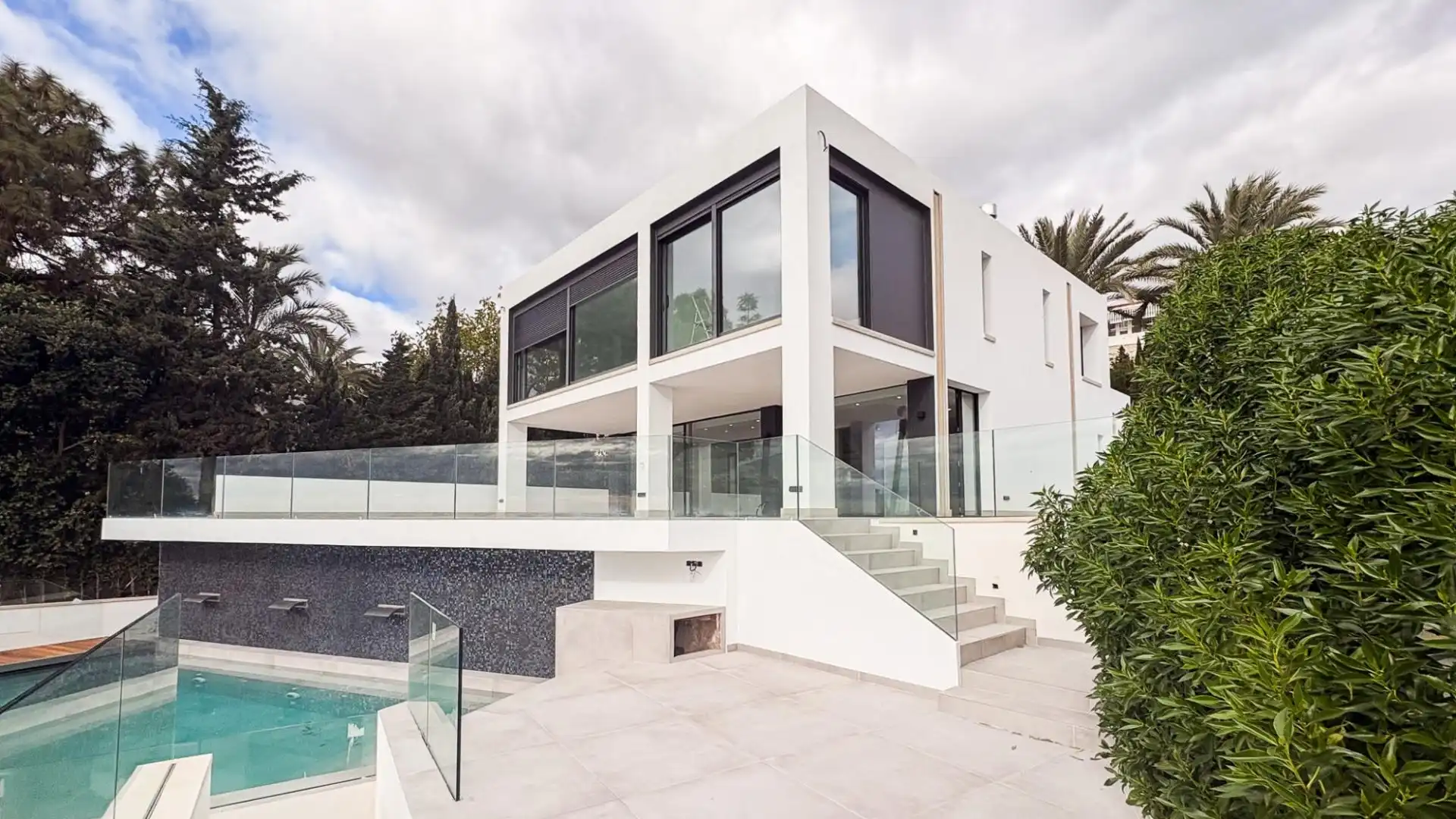 Vista exterior de Casa o chalet en venta en El Campello con Aire acondicionado, Calefacción y Jardín privado