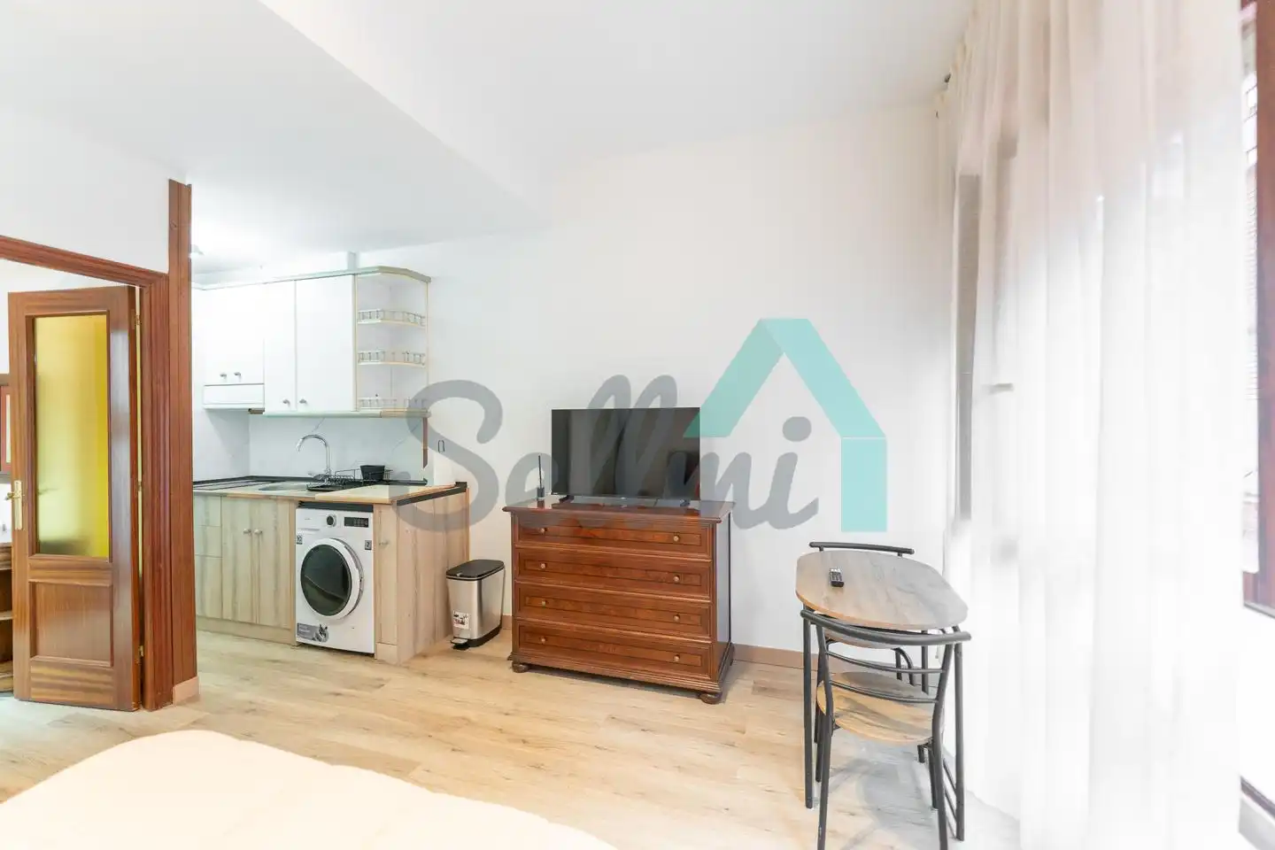 Cocina de Estudio de alquiler en Oviedo  con Parquet y Amueblado