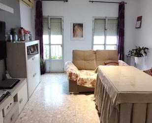 Living room of Flat for sale in Cantillana  with Air Conditioner and Balcony