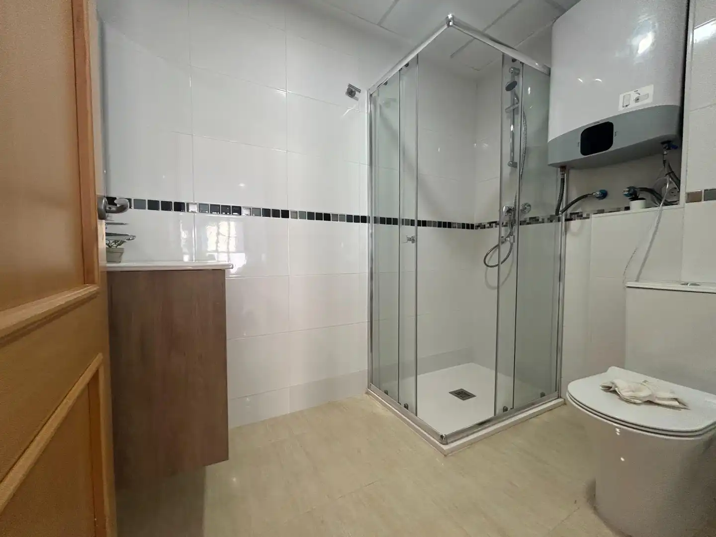 Baño de Apartamento de alquiler en Burriana / Borriana con Aire acondicionado, Calefacción y Amueblado