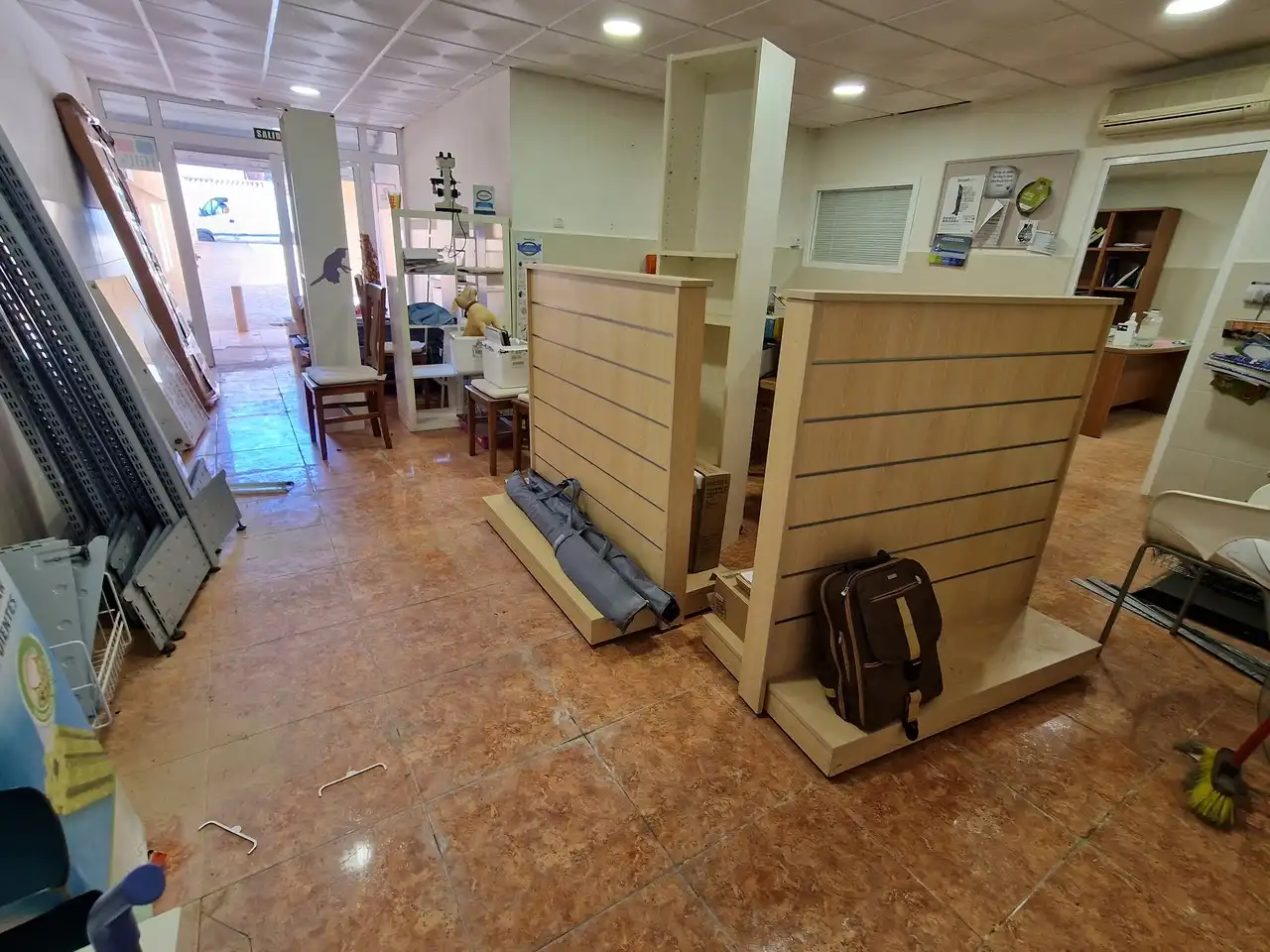 Local en venta en Alcaucín con Aire acondicionado