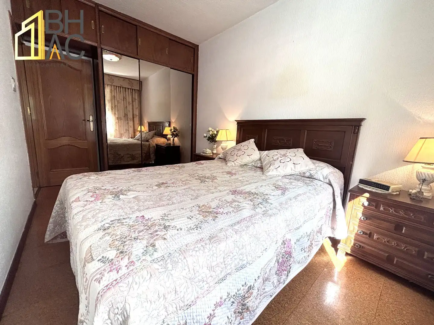 Bedroom of Flat for sale in Madrid  with Air Conditioner and Heating