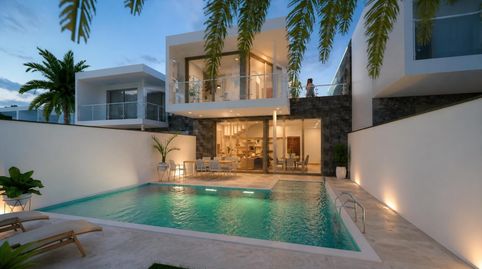 Foto 2 de Casa adosada en venta en Calle Sau, Villaverde, La Oliva