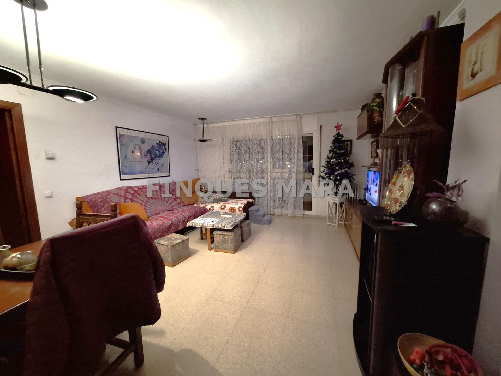 Living room of Flat for sale in Sant Boi de Llobregat  with Air Conditioner, Heating and Balcony