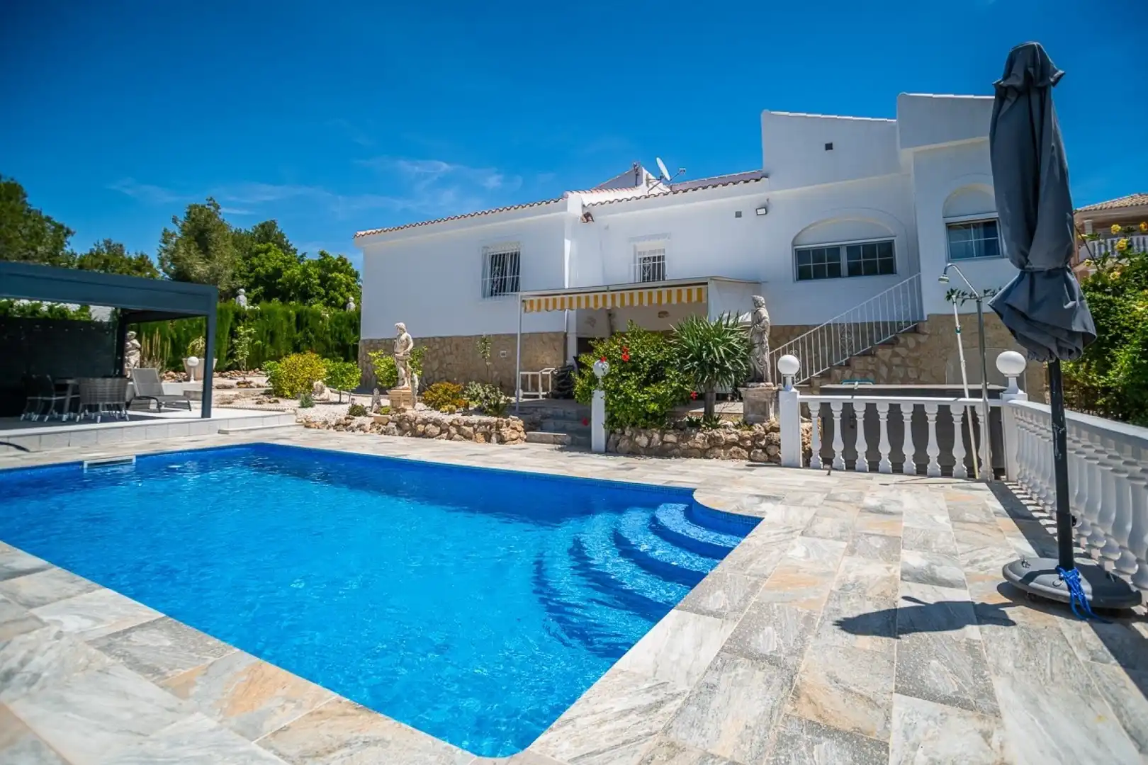 Swimming pool of Houses for sale in San Fulgencio  with Air Conditioner, Heating and Private garden