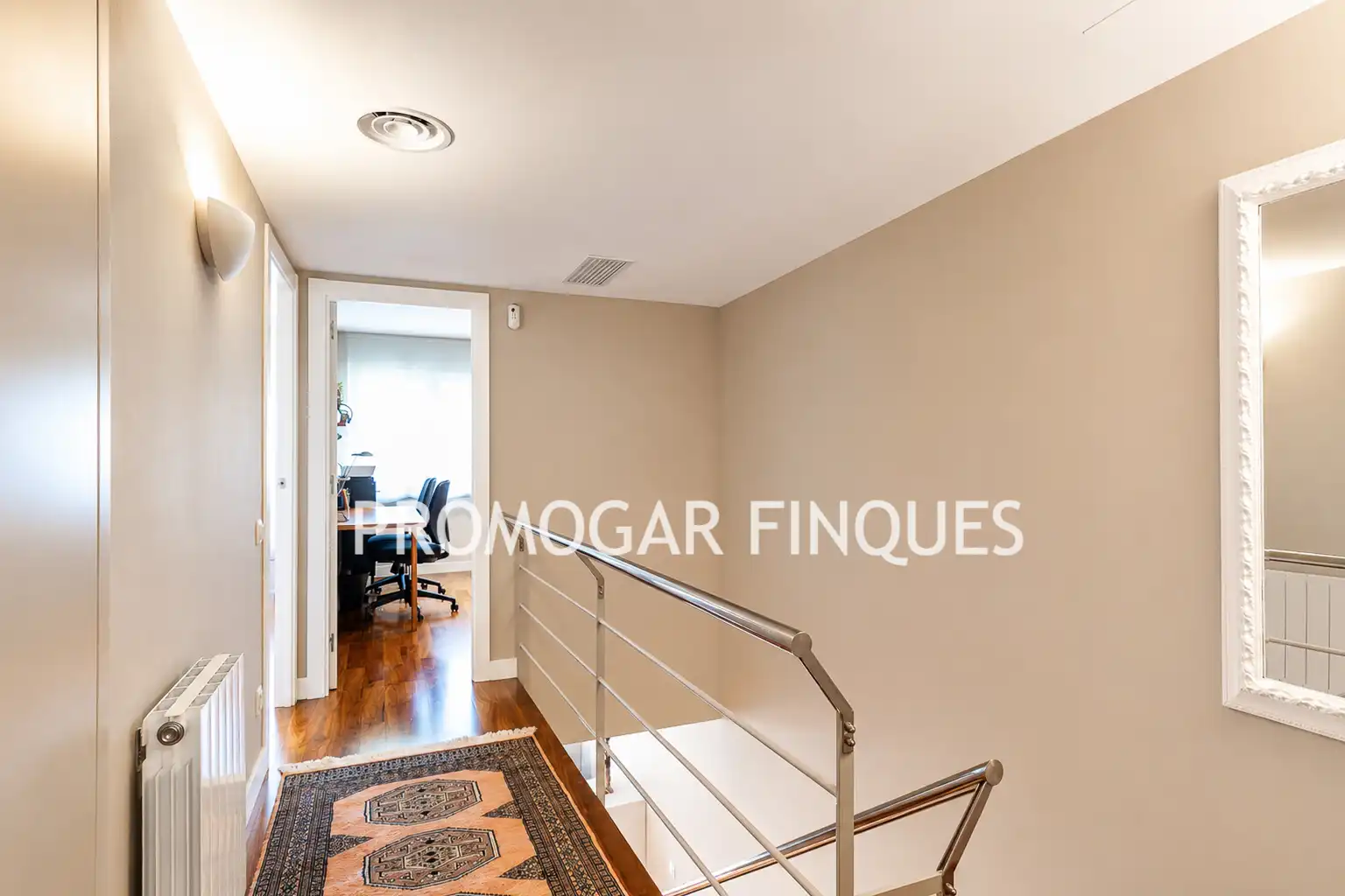 Maisonette zum Verkauf in Sant Feliu de Llobregat mit Klimaanlage, Heizung und Privatgarten