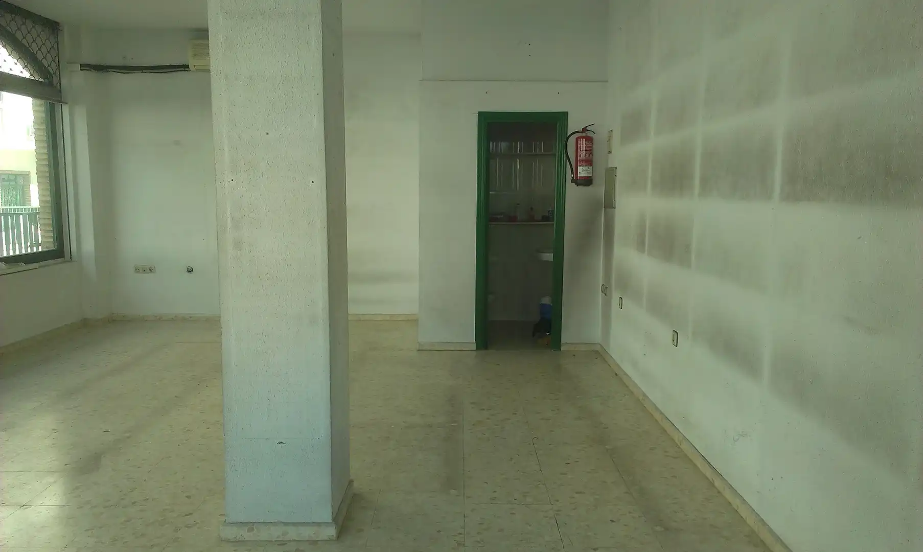 Local comercial en venta en Calle la Plaza