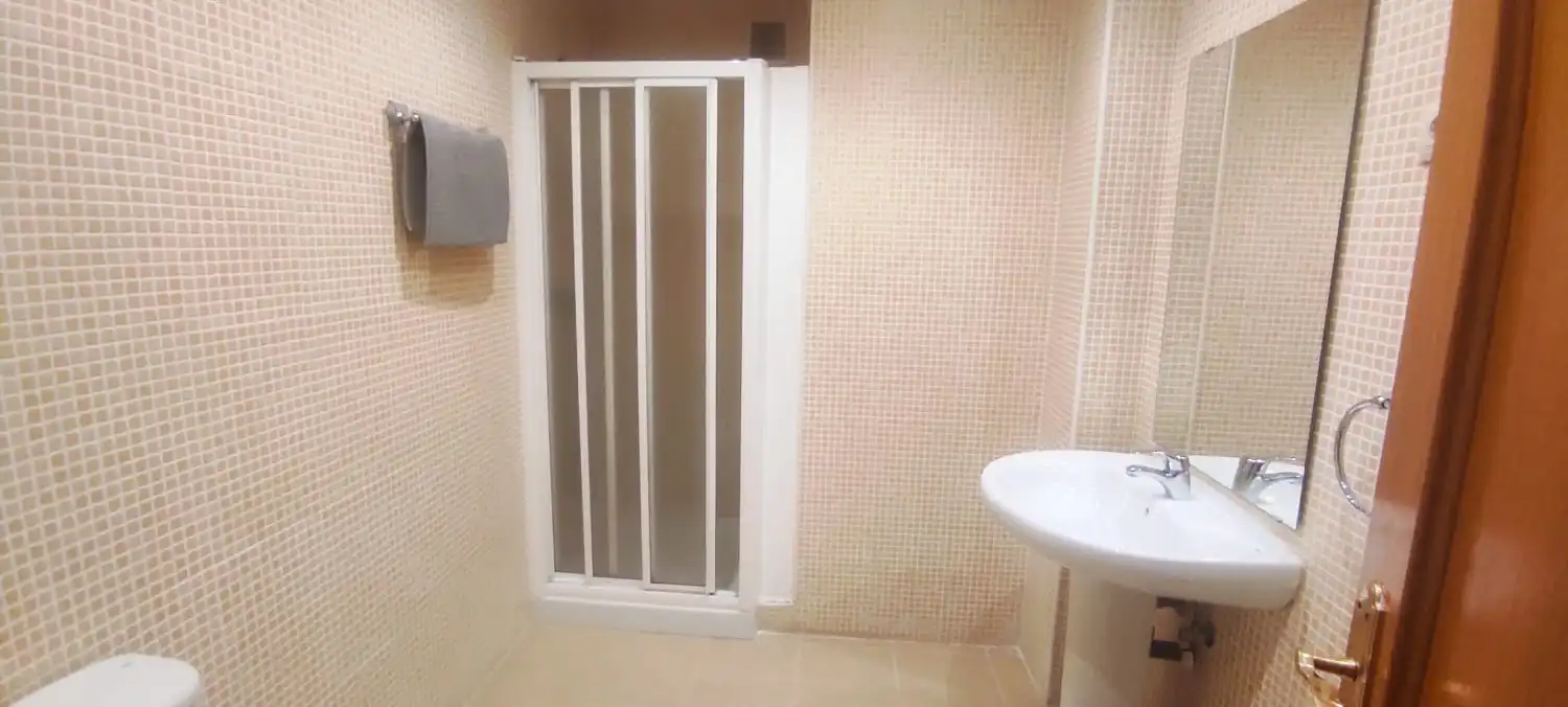 Bathroom of Flat for rent in Humanes de Madrid  with Balcony