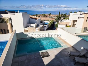 Casa a schiera con piscina in vendita a Calle Arigue