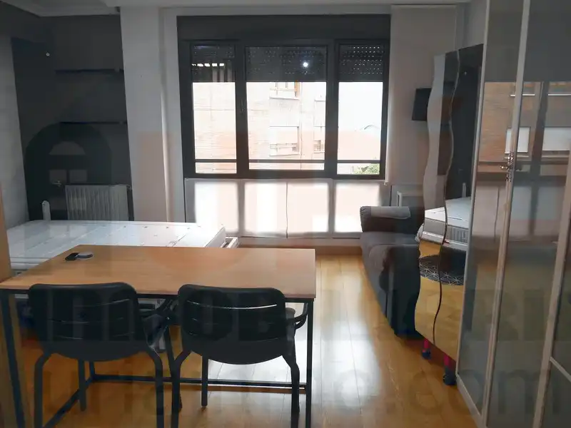 Estudi de lloguer a Calle Fernando Zuazua, Fozaneldi - Tenderina