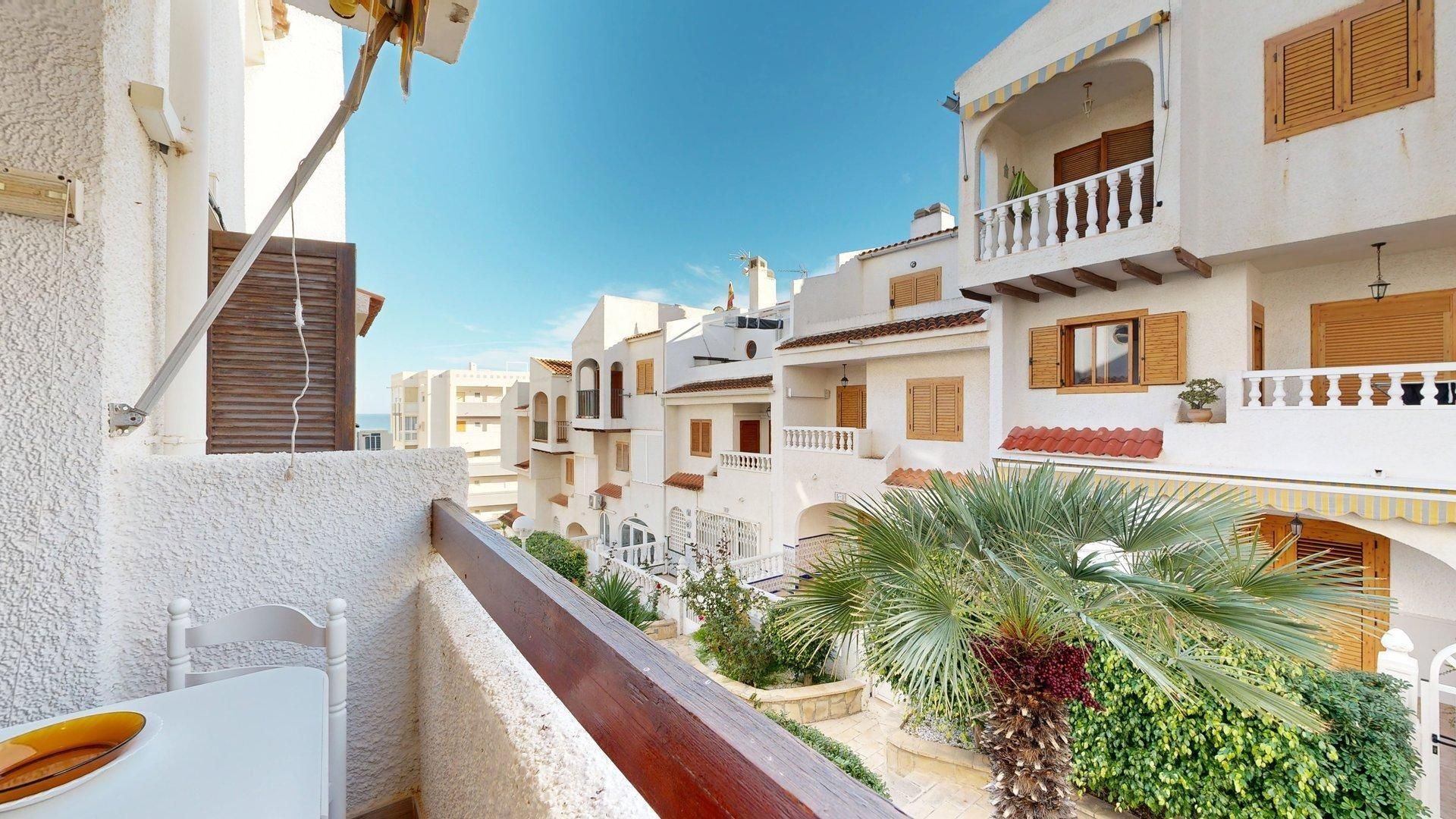 Exterior view of Apartment for rent in Elche / Elx  with Air Conditioner, Terrace and Furnished