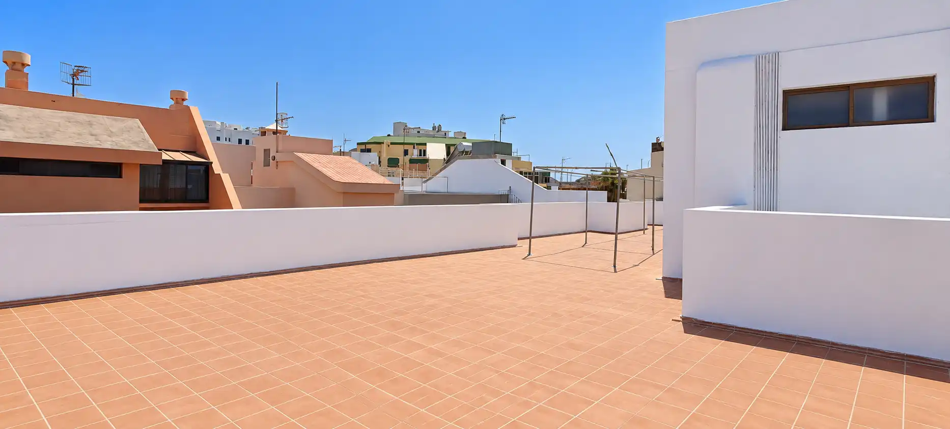 Terrassa de Estudi en venda en Granadilla de Abona amb Moblat, Rentadora i Microones