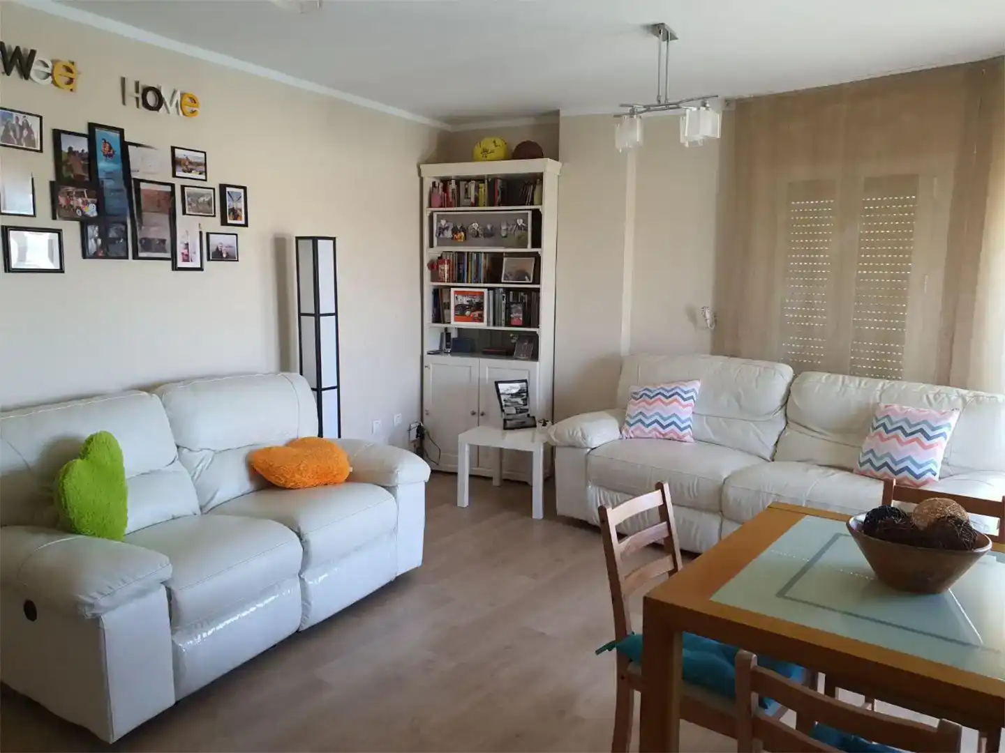 Sala d'estar de Pis en venda en Puerto Real amb Aire condicionat i Balcó