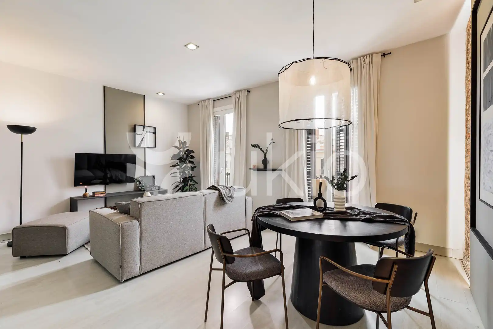 Sala de estar de Apartamento de alquiler en  Barcelona Capital con Aire acondicionado, Calefacción y Amueblado