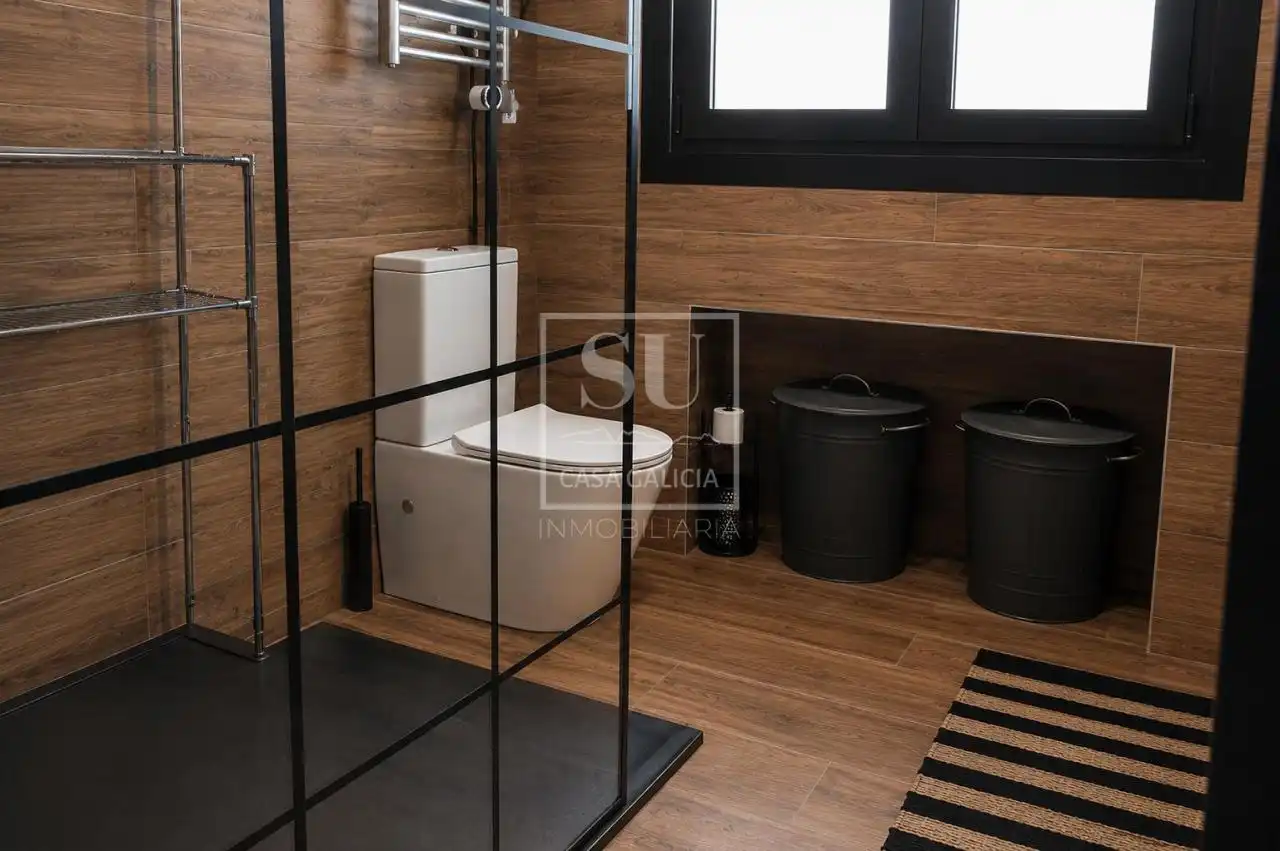 Baño de Casa adosada en venta en Baiona con Calefacción, Jardín privado y Terraza